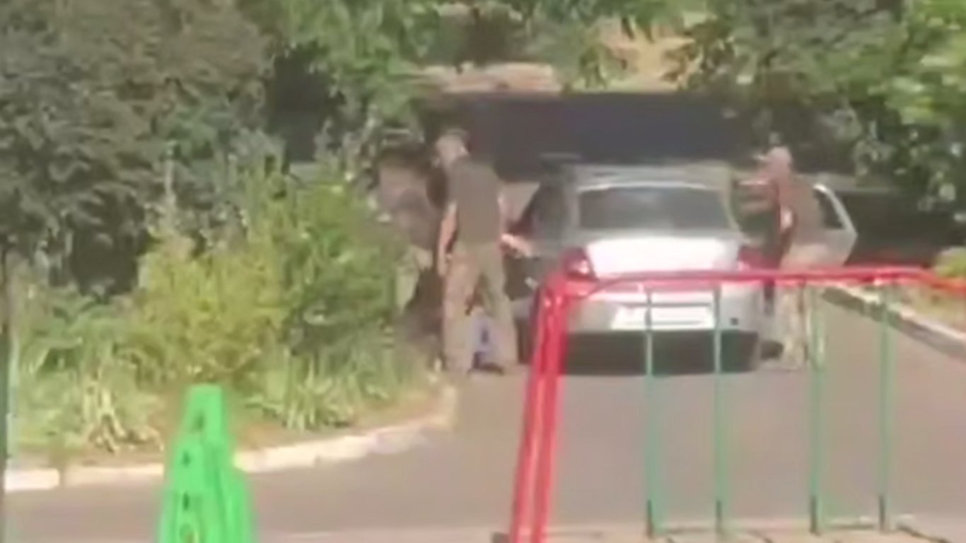 Мобілізація із побиттям у Миколаєві — ДБР відкрило справу