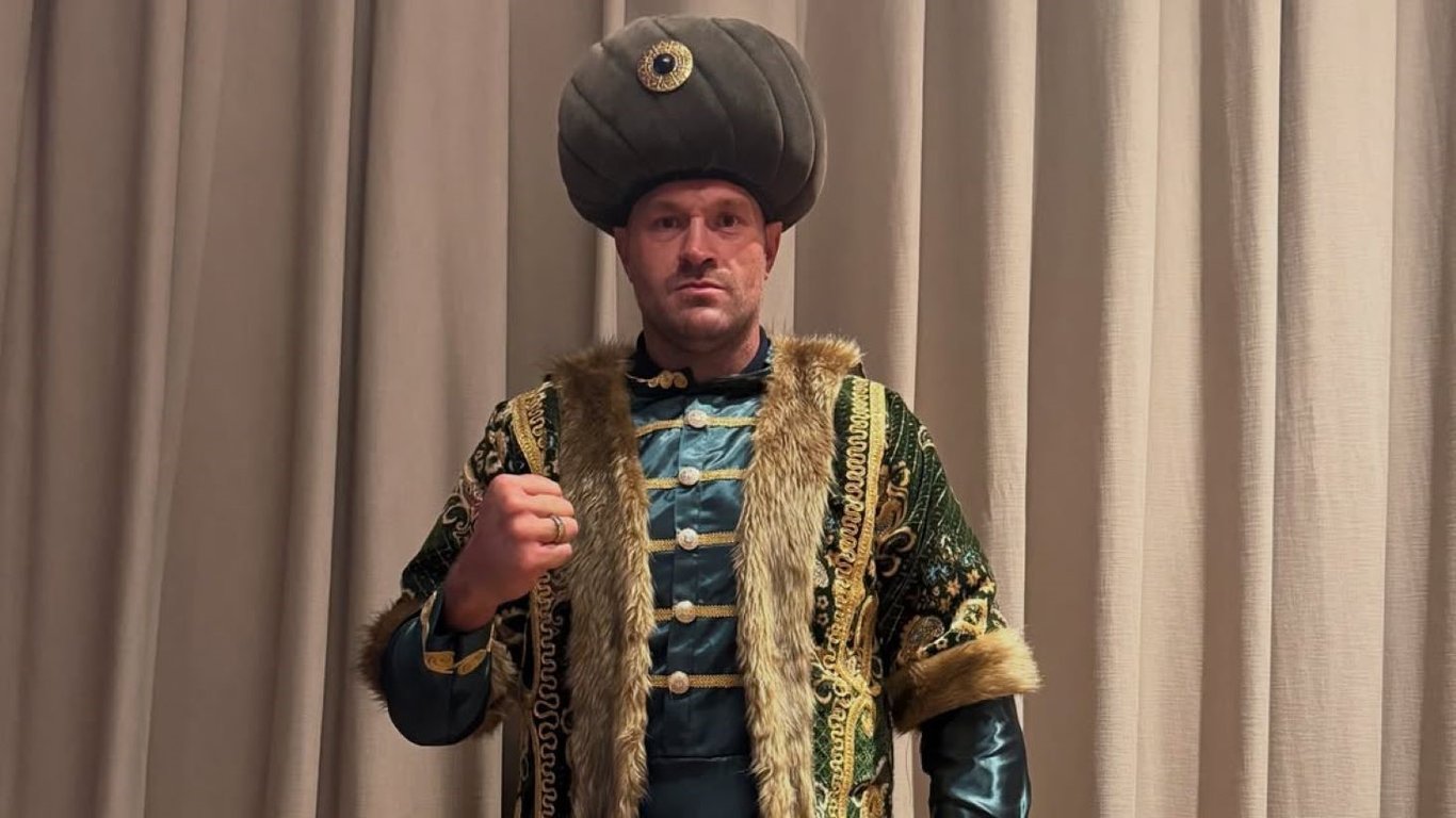Fury powitał Usyka po nokaucie i oznajmił, że pokona go po raz trzeci