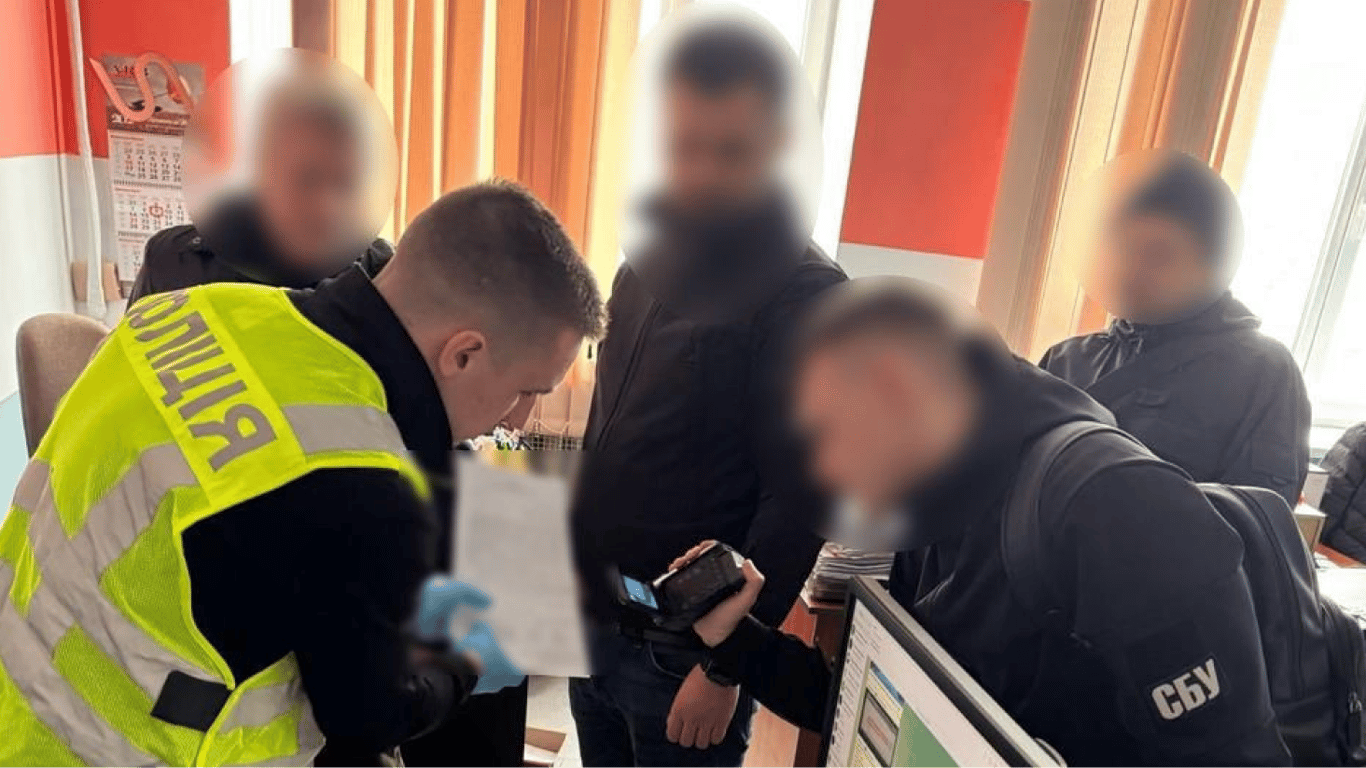 In Kiew verkaufte ein Geschäftsmann Genehmigungen für Werbung von der KMDA - Details
