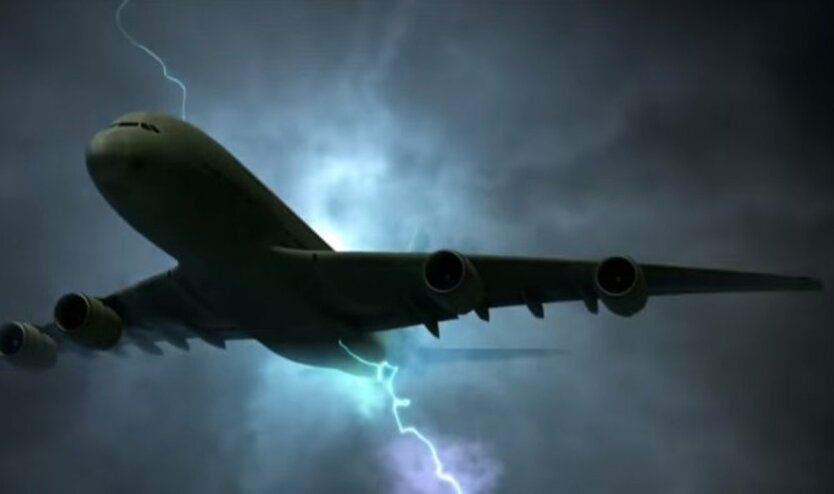 Lightning struck the plane with Arestovich